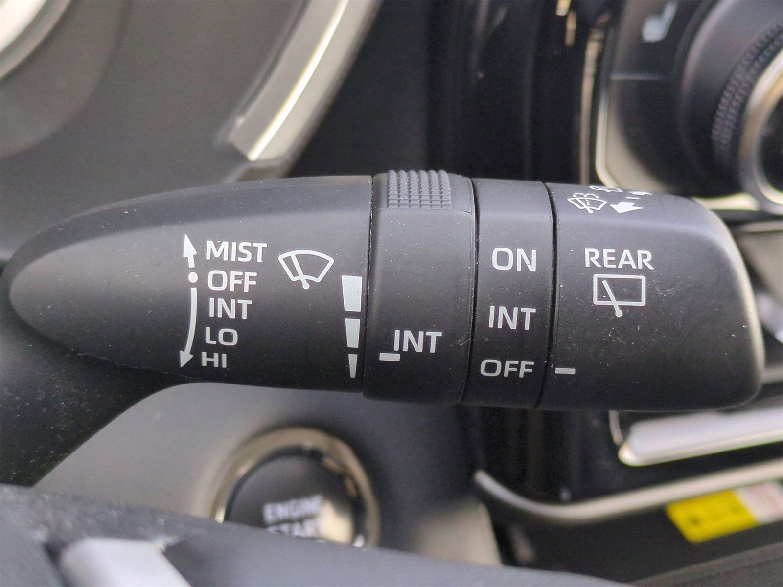 Thumbnail: 2023 Toyota Highlander - 28