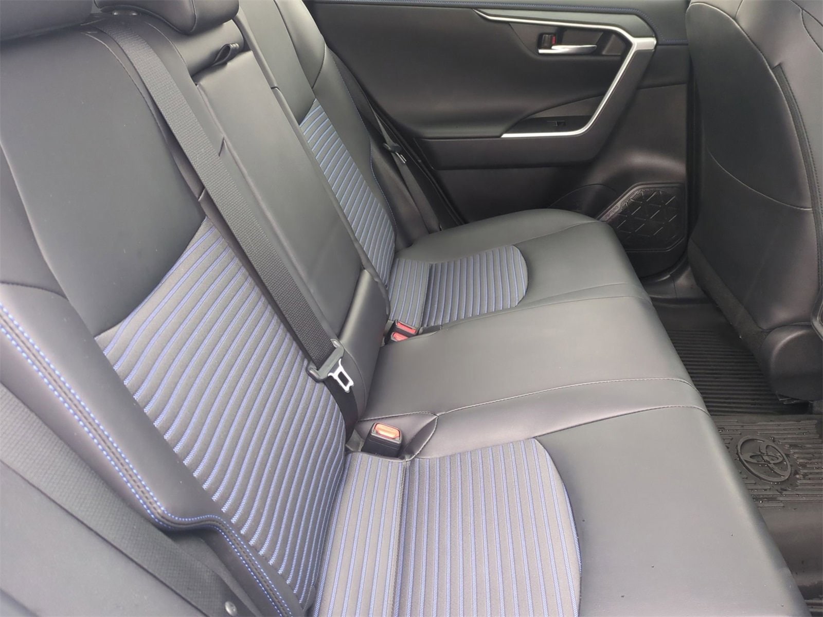 Thumbnail: 2024 Toyota RAV4 - 21