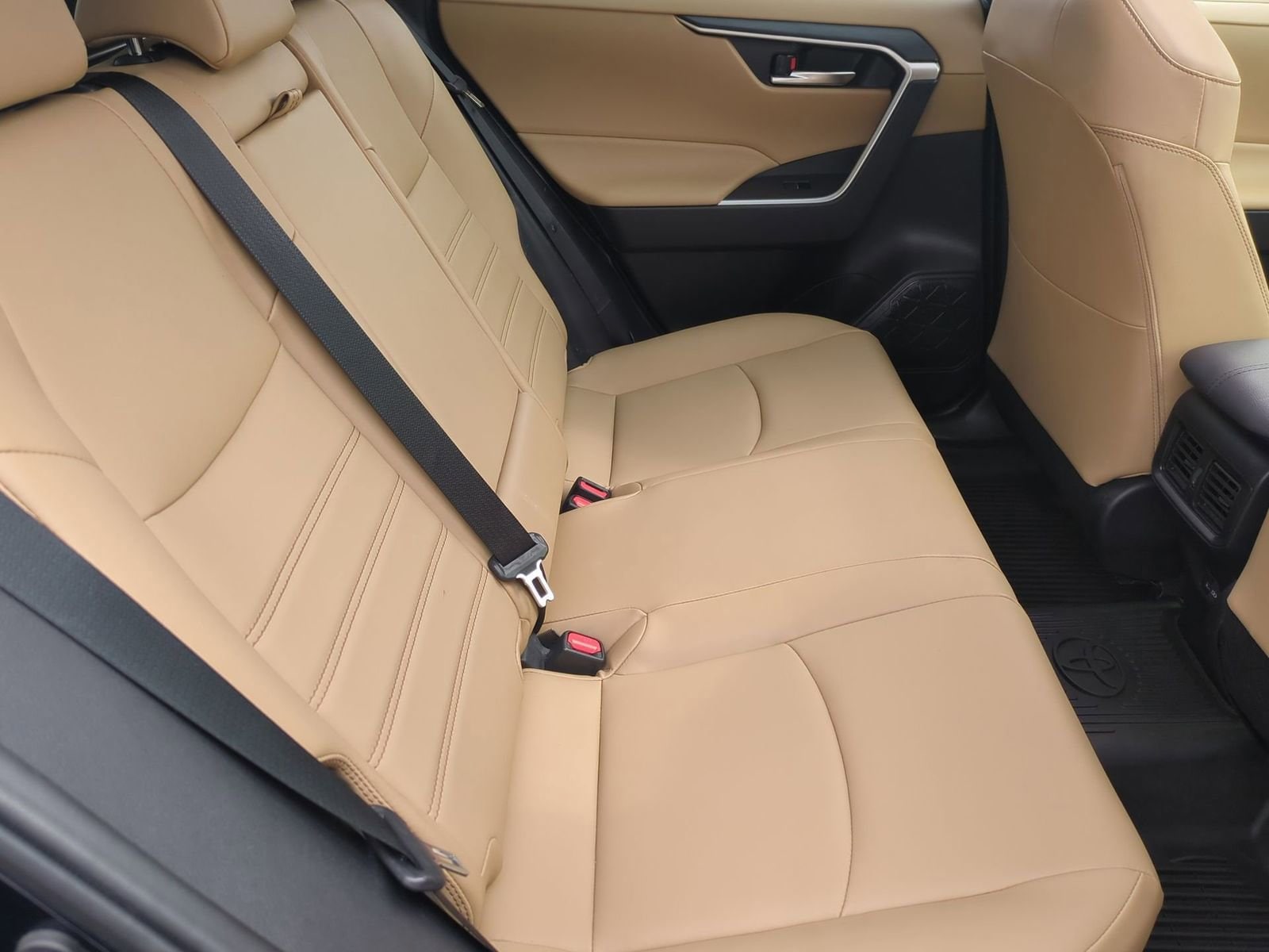 Thumbnail: 2024 Toyota RAV4 - 21