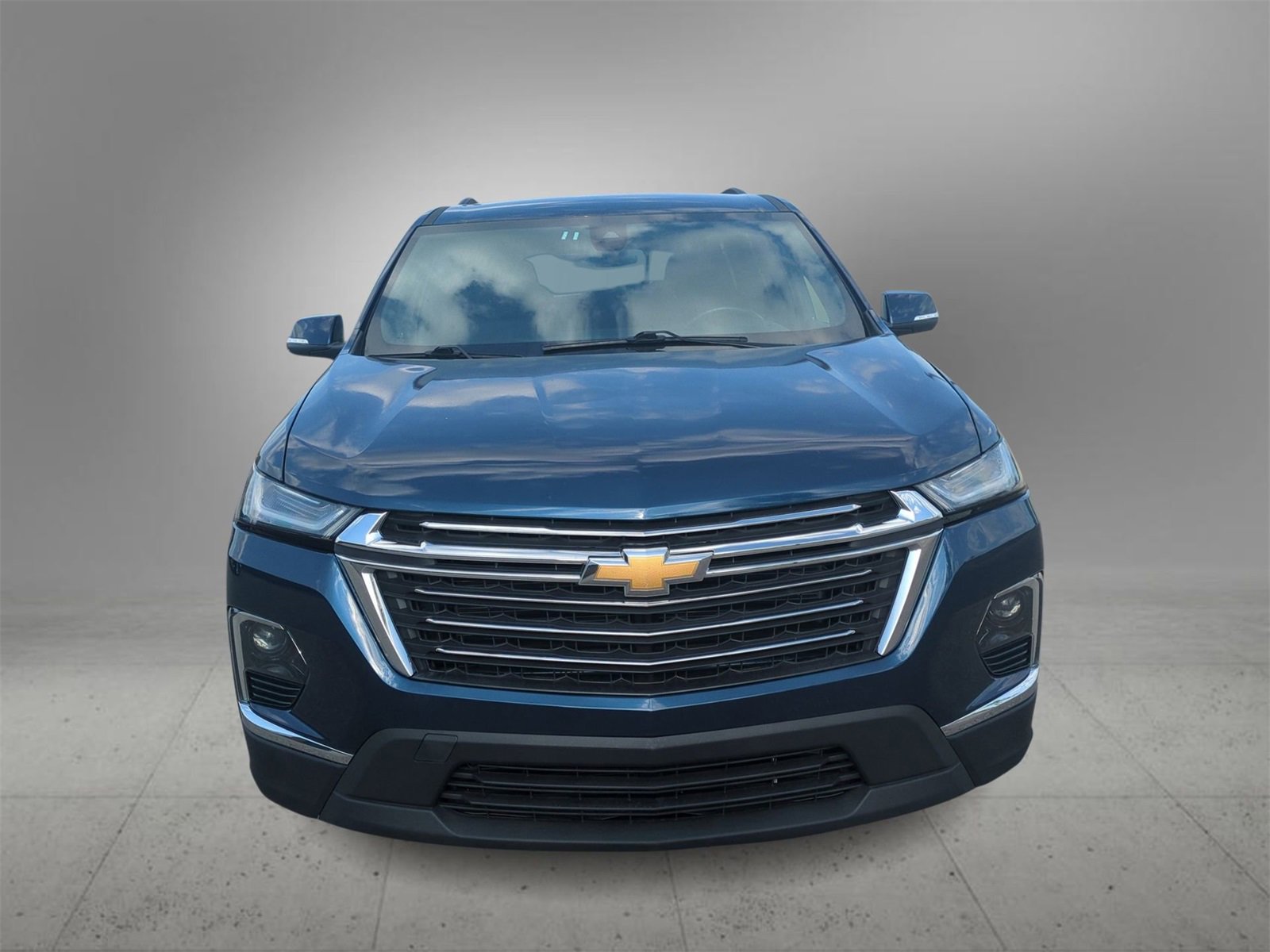 2023 Chevrolet Traverse Cloth 1LT photo 2