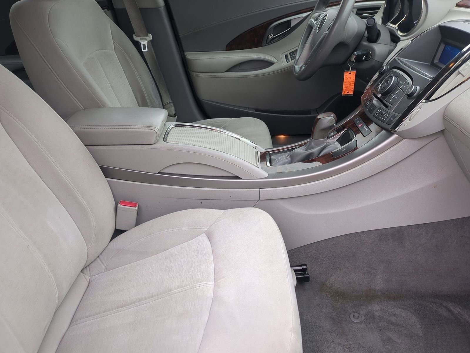 Thumbnail: 2010 Buick LaCrosse - 21