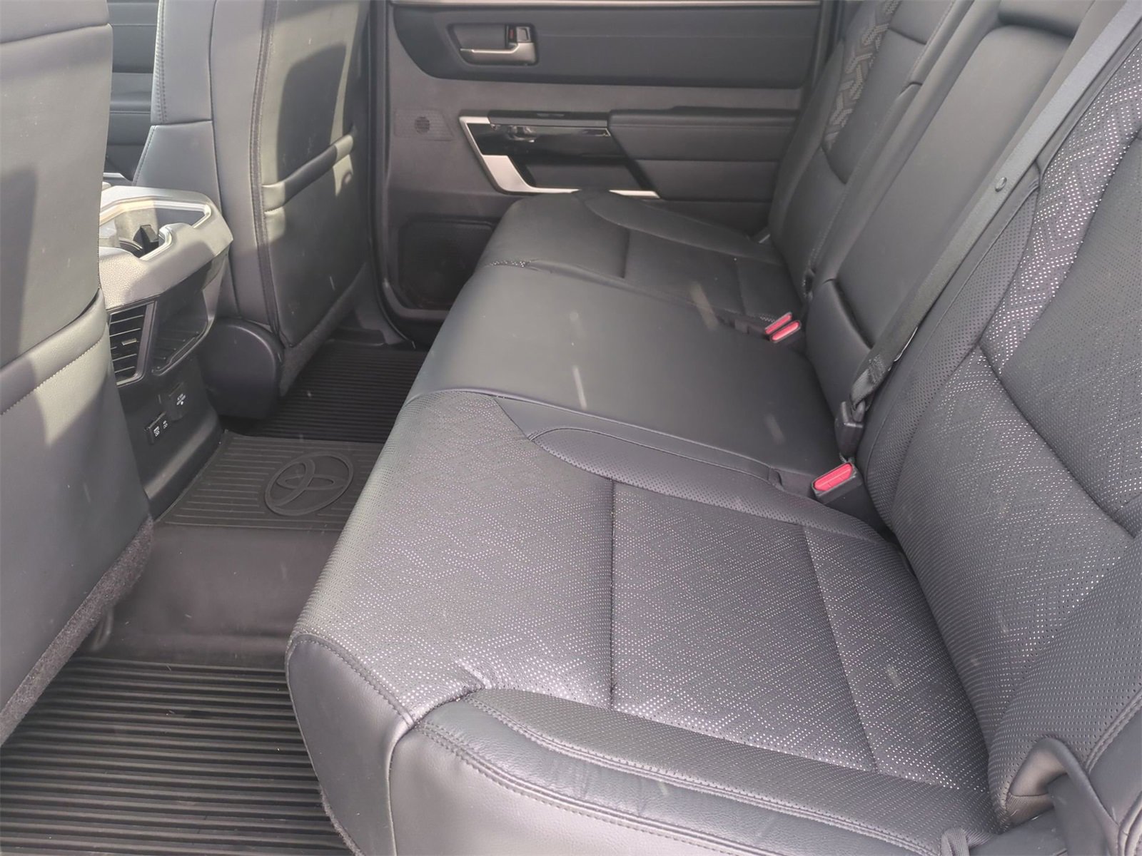 Thumbnail: 2023 Toyota Tundra - 19