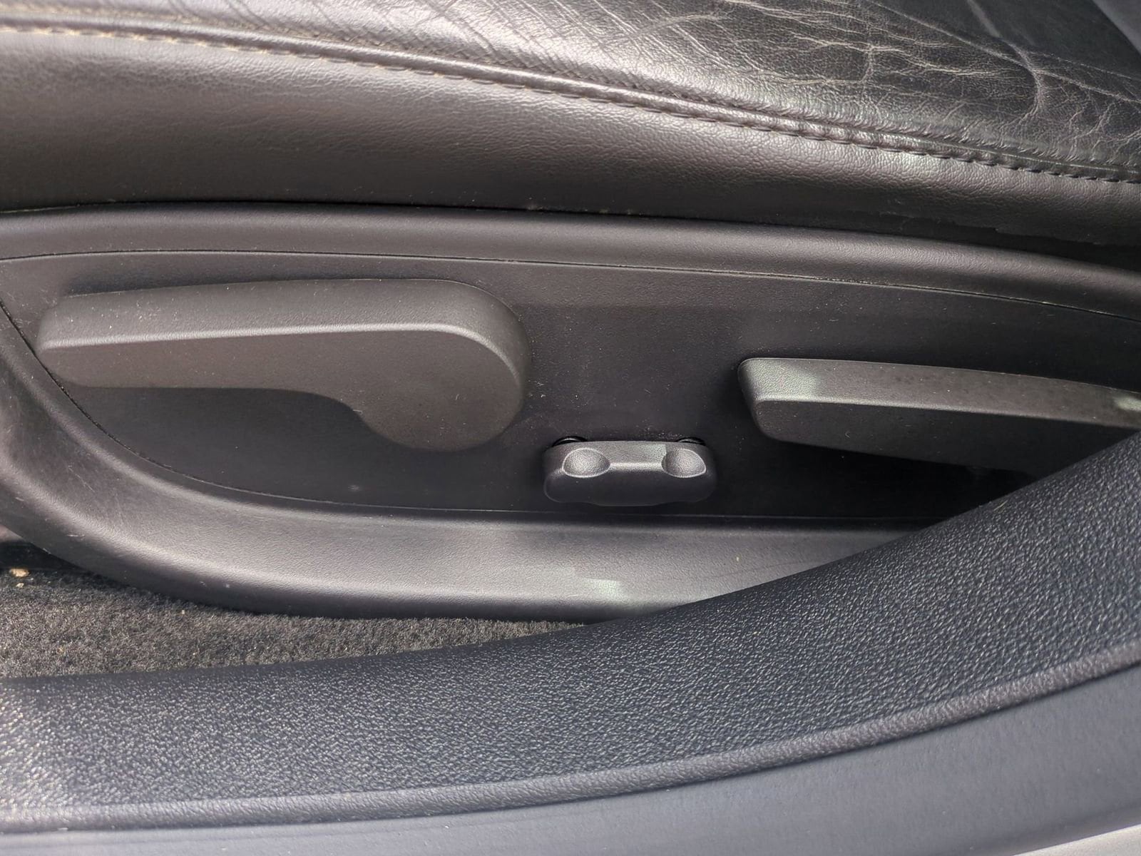 Thumbnail: 2011 Chevrolet Impala - 17