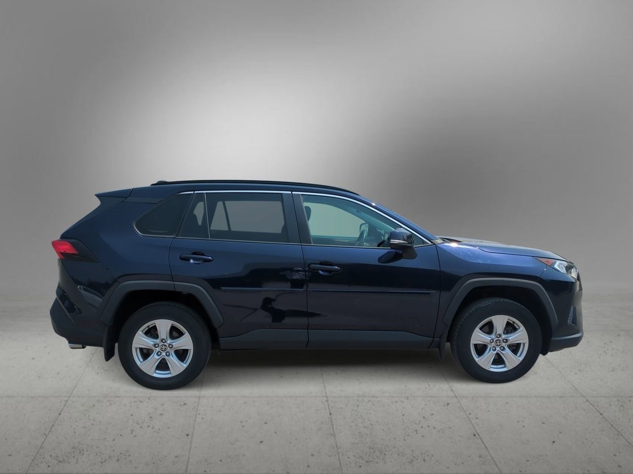 Thumbnail: 2021 Toyota RAV4 - 9