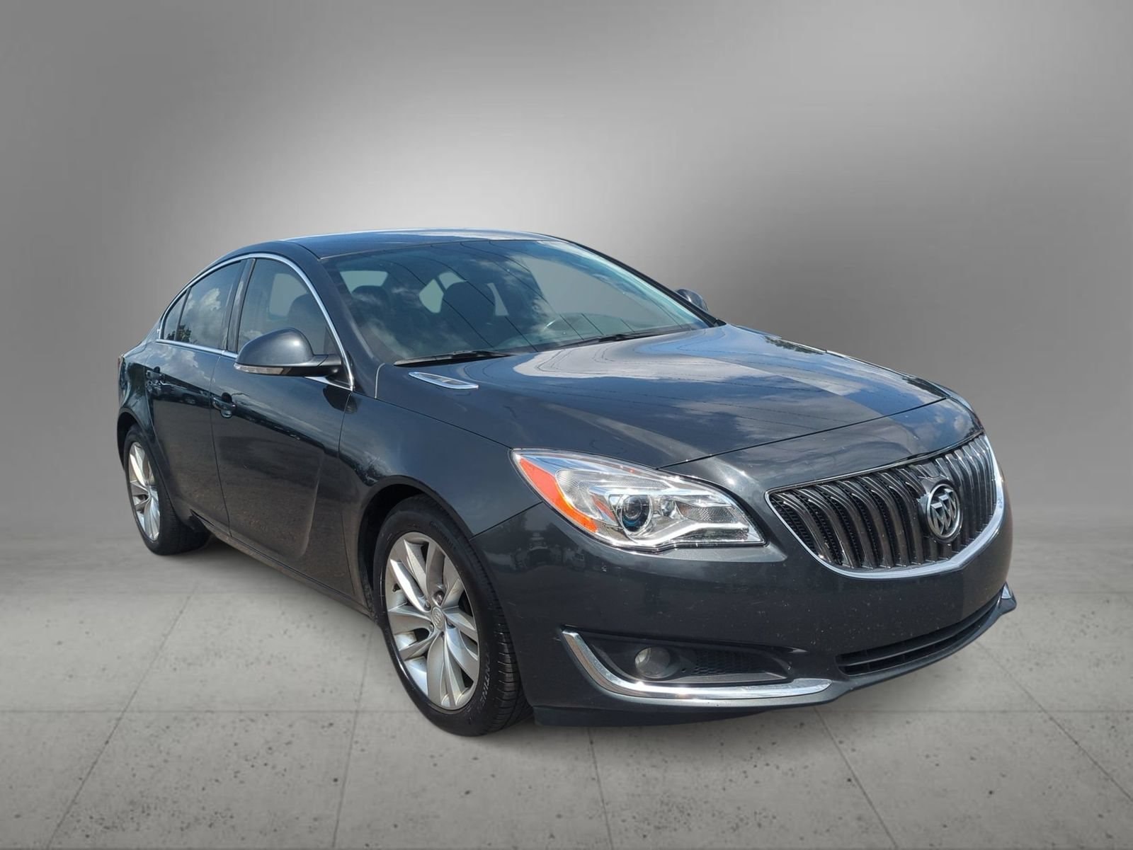 Used 2016 Buick Regal Premium 2 with VIN 2G4GS5GX1G9129899 for sale in Farmington Hills, MI