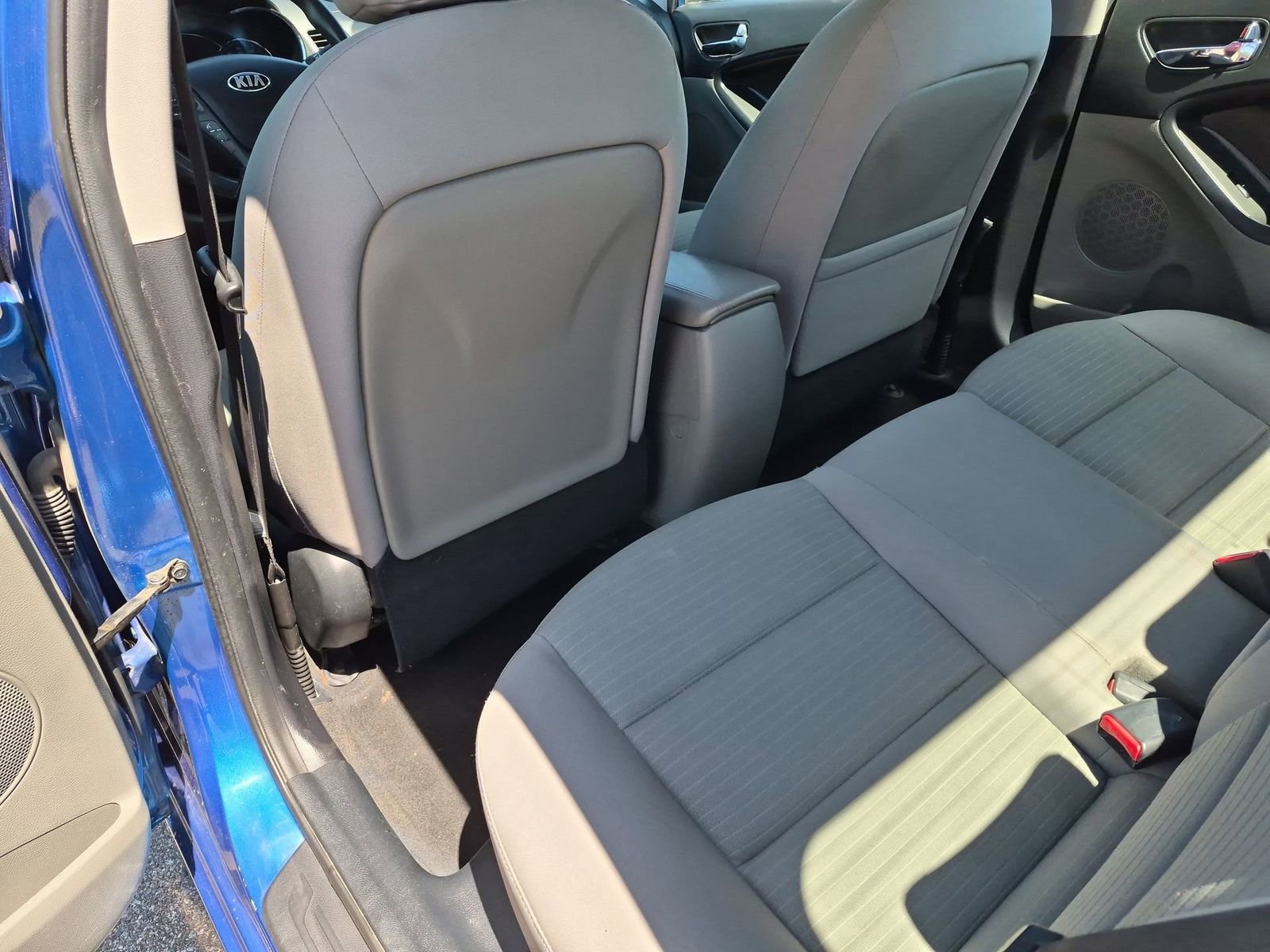 Thumbnail: 2015 Kia Forte - 17