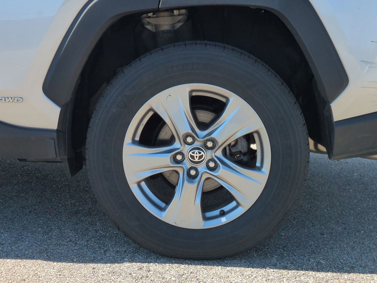 Thumbnail: 2023 Toyota RAV4 - 14