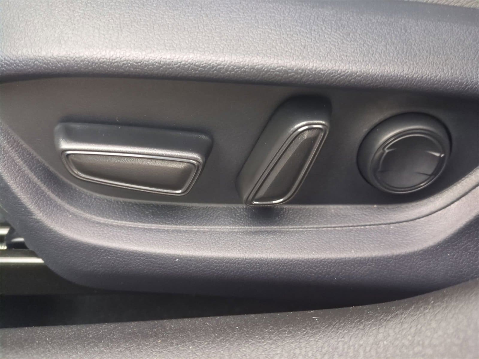 Thumbnail: 2025 Toyota Camry - 17