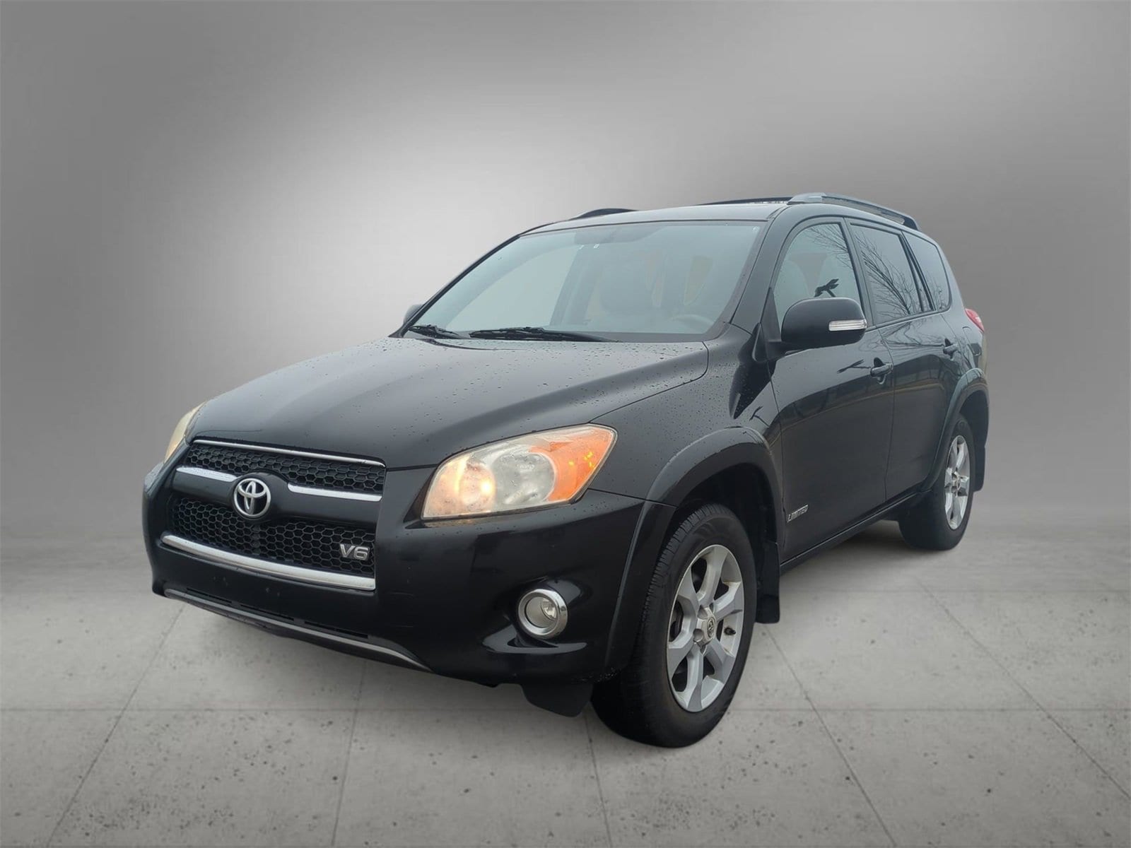 Thumbnail: 2011 Toyota RAV4 - 4