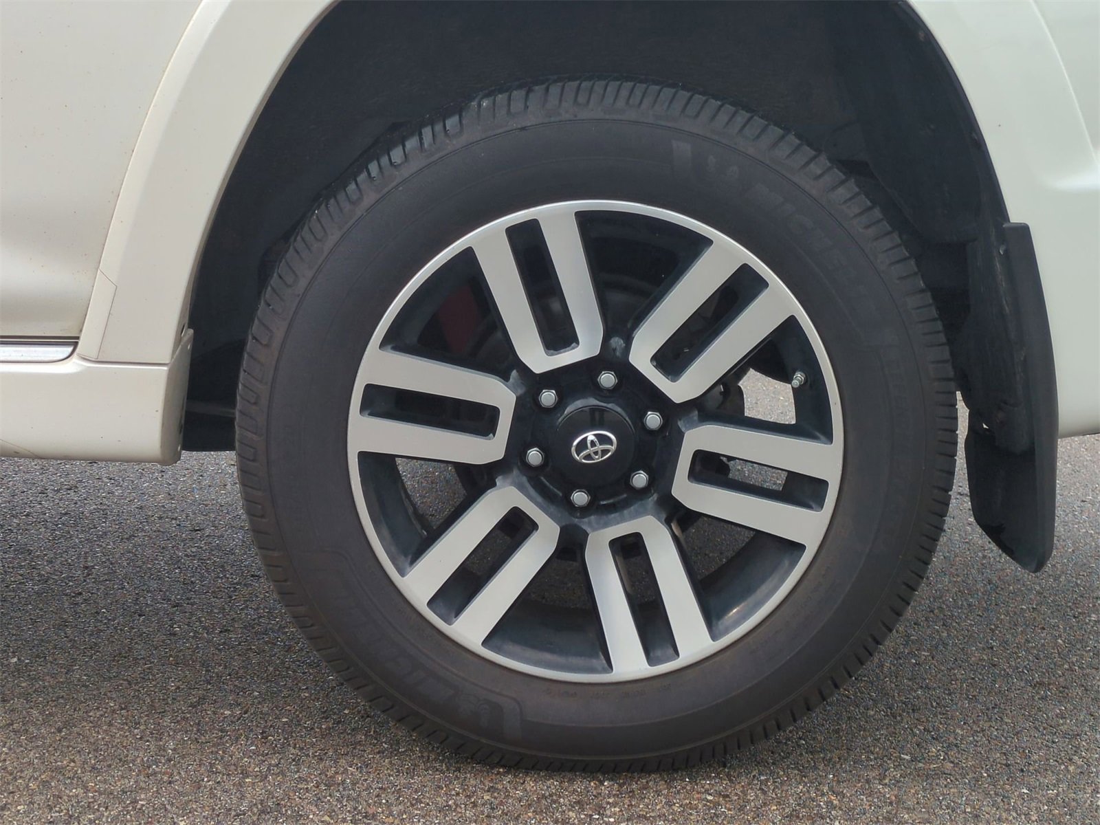 2019 Toyota 4Runner Limited 14