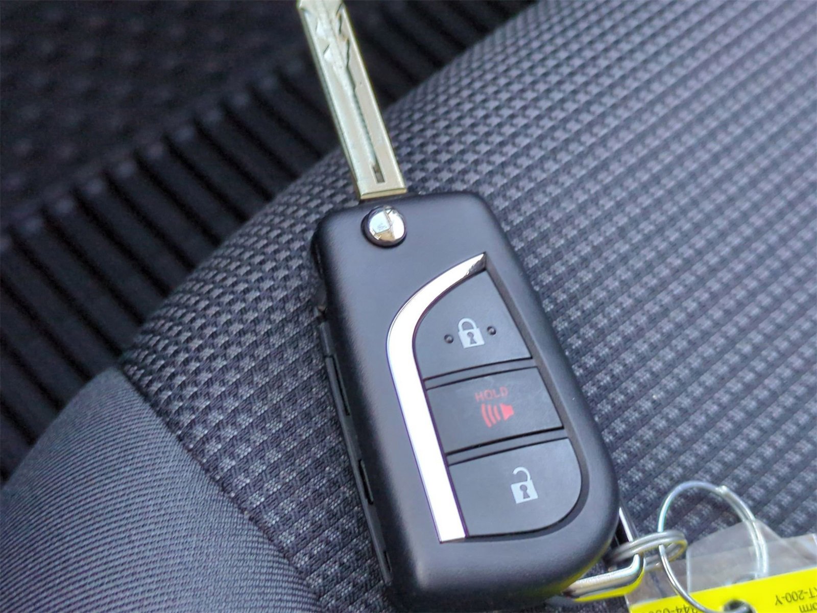 Thumbnail: 2025 Toyota RAV4 - 33