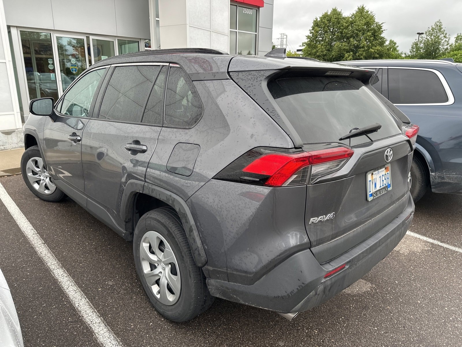 Thumbnail: 2021 Toyota RAV4 - 4