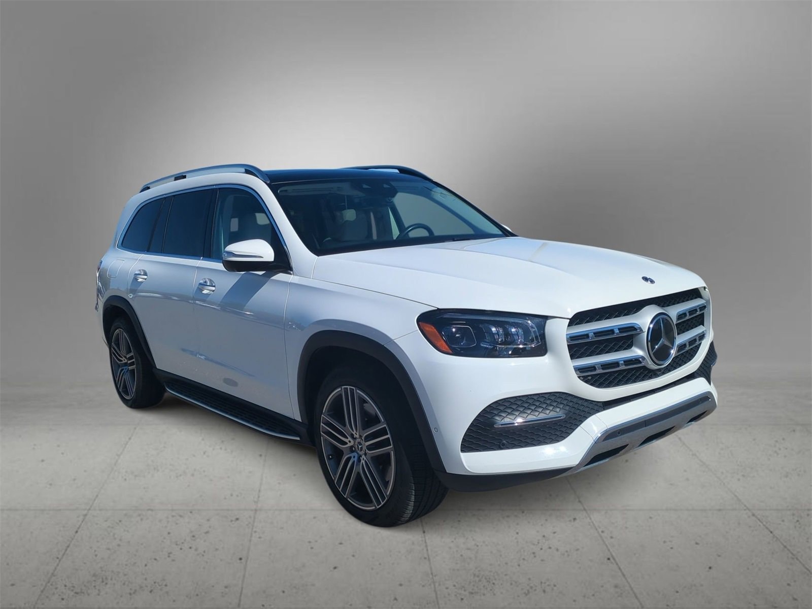 Thumbnail: 2022 Mercedes-Benz GLS - 2