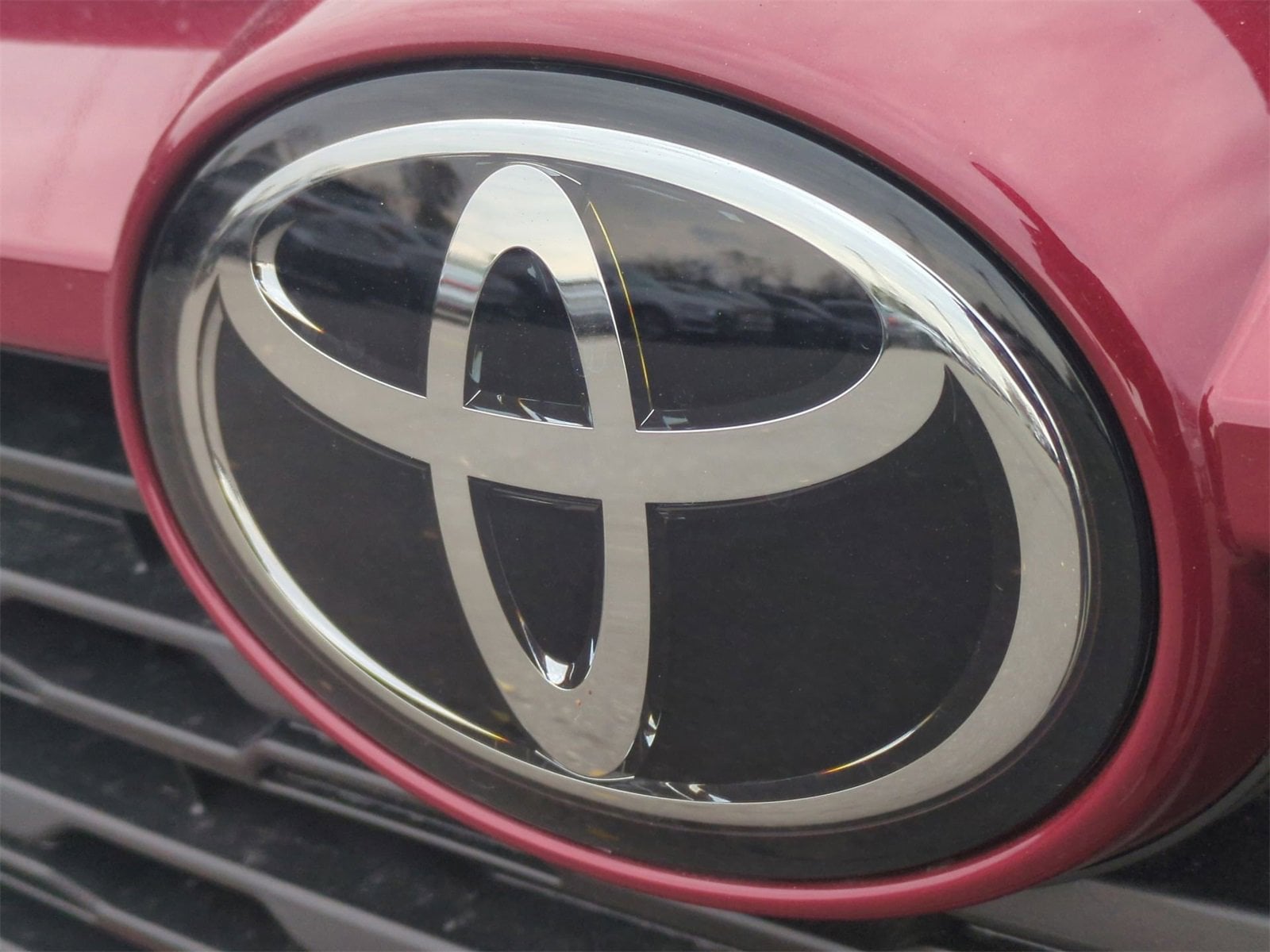 Thumbnail: 2025 Toyota RAV4 - 12