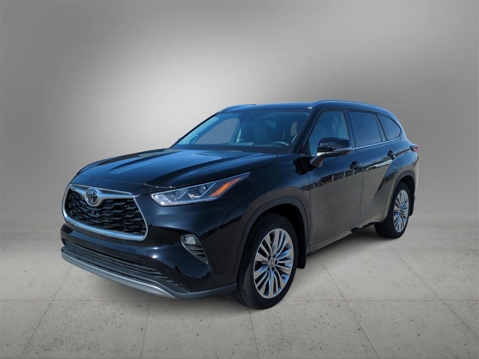 Thumbnail: 2025 Toyota Highlander - 4