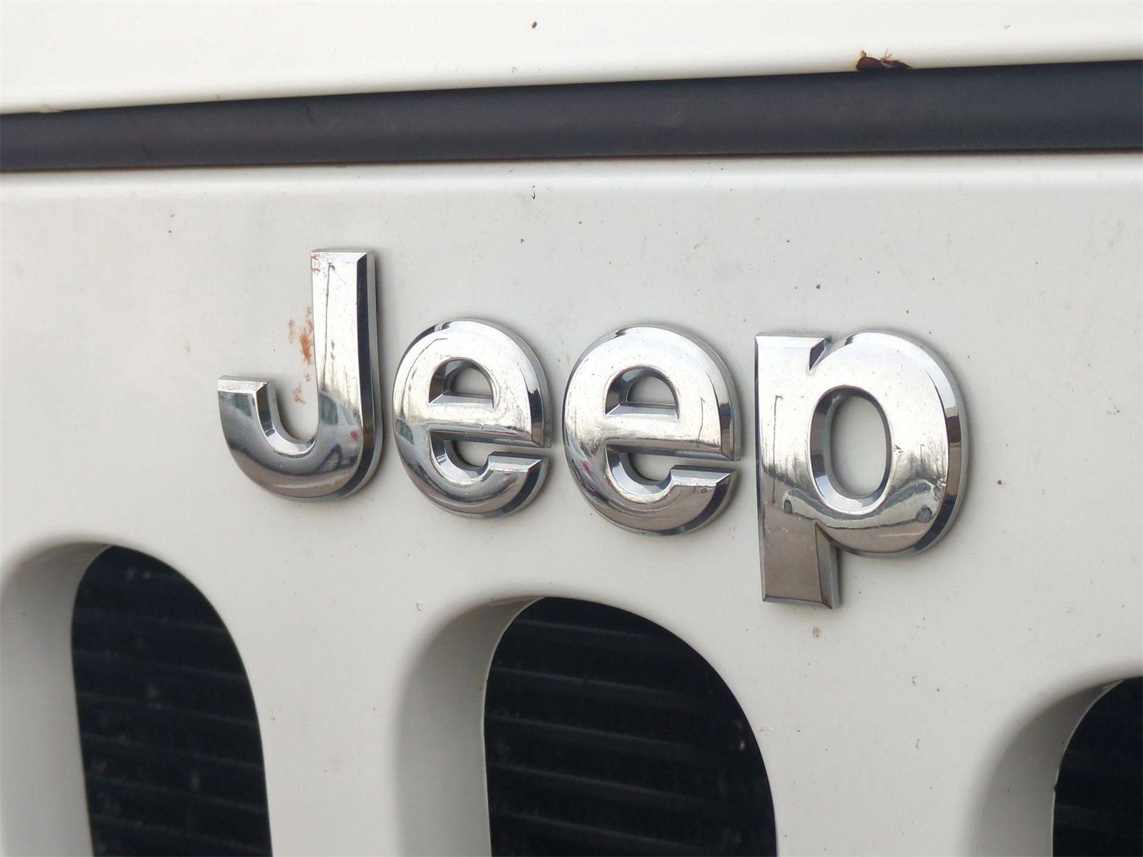 Thumbnail: 2015 Jeep Wrangler - 12