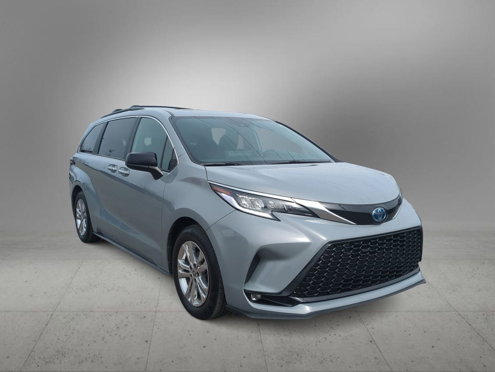Thumbnail: 2023 Toyota Sienna - 2