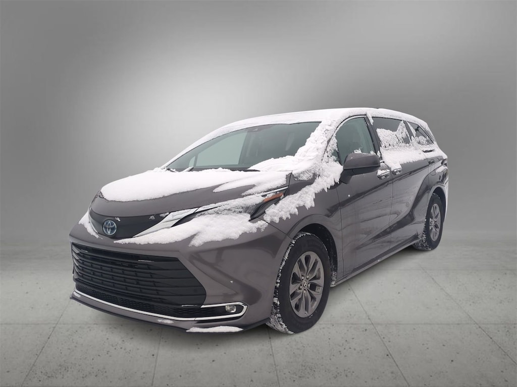 Certified 2024 Toyota Sienna XLE Van Passenger Van