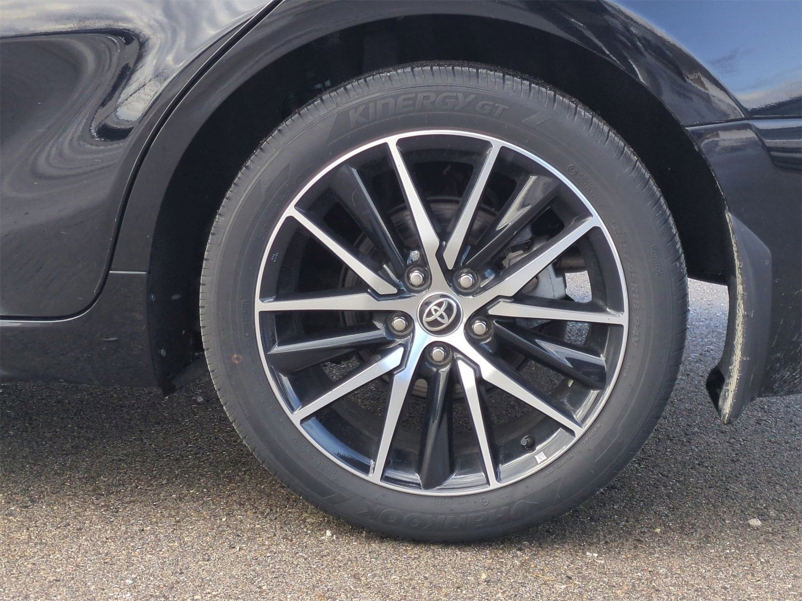 Thumbnail: 2023 Toyota Camry - 14