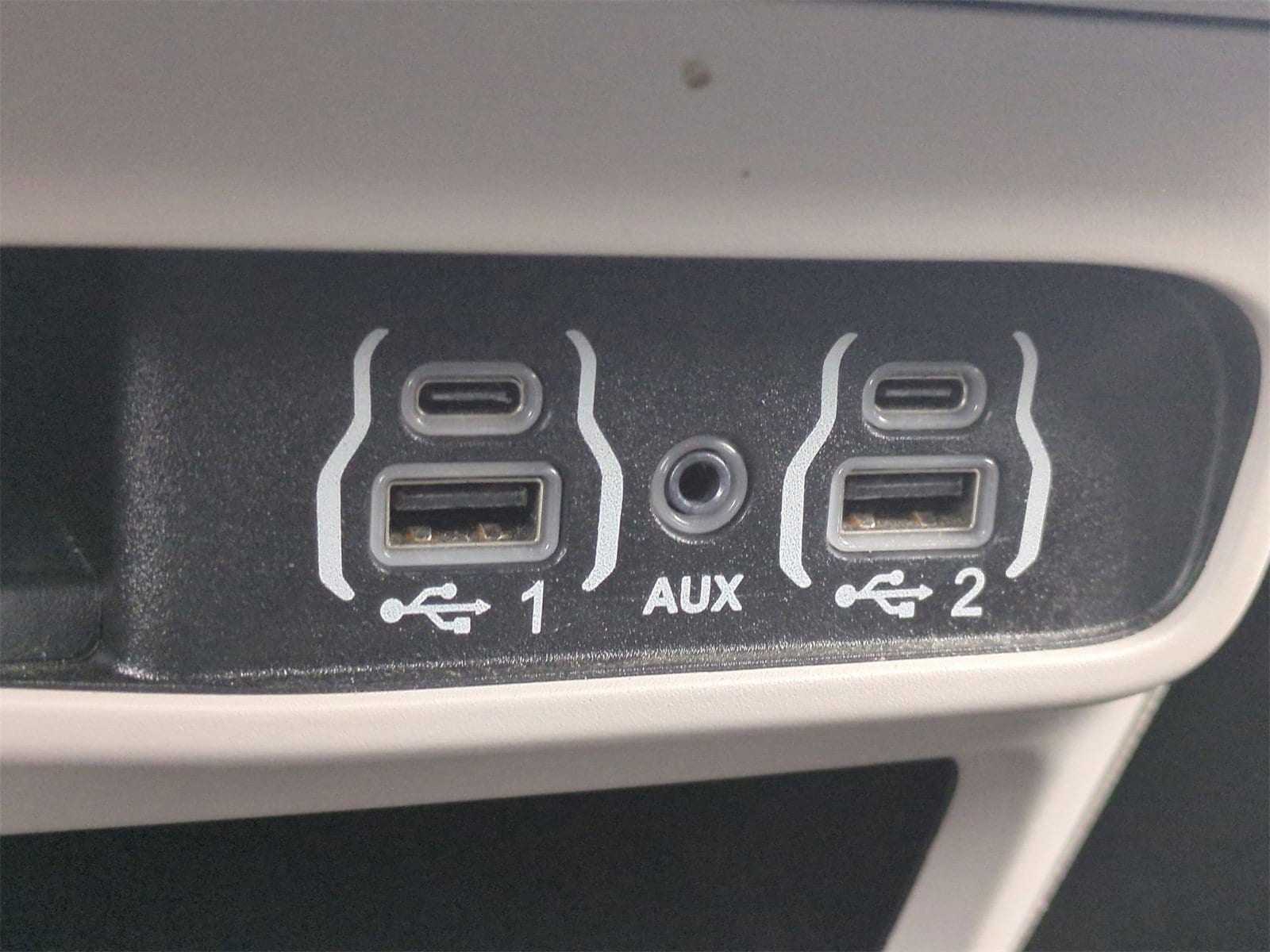 Thumbnail: 2024 Chrysler Pacifica - 30