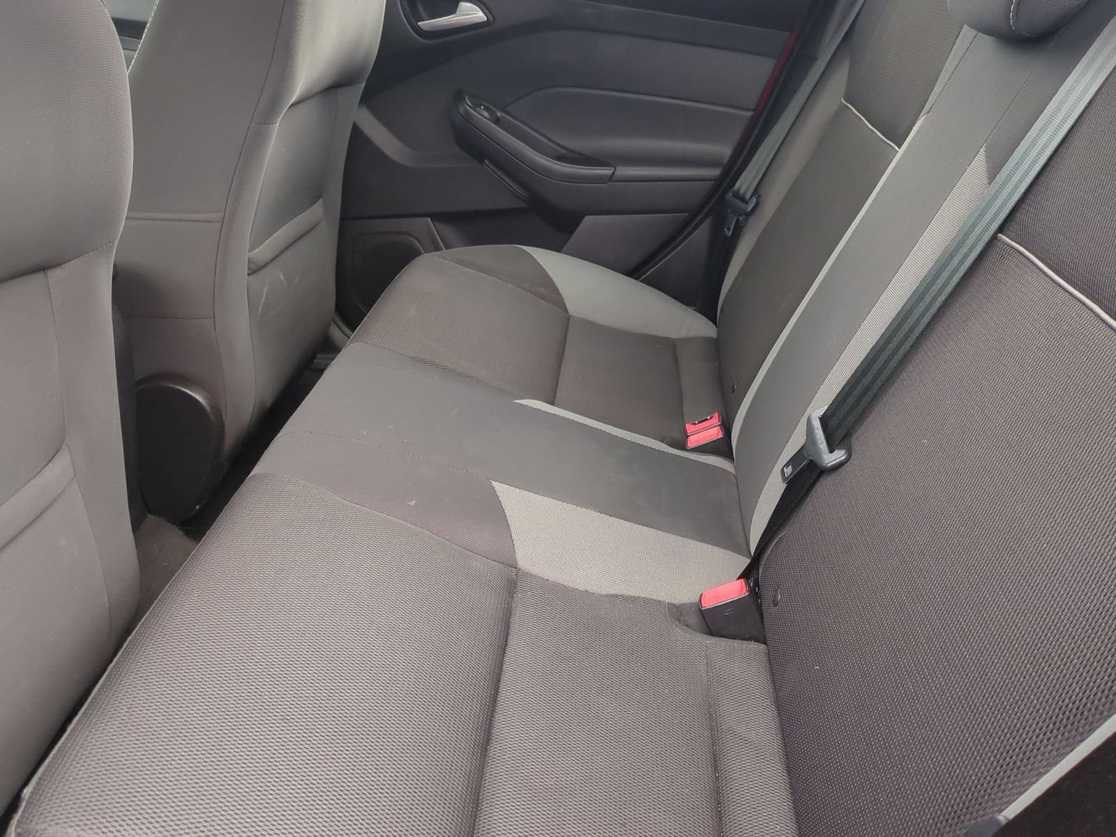 Thumbnail: 2014 Ford Focus - 19