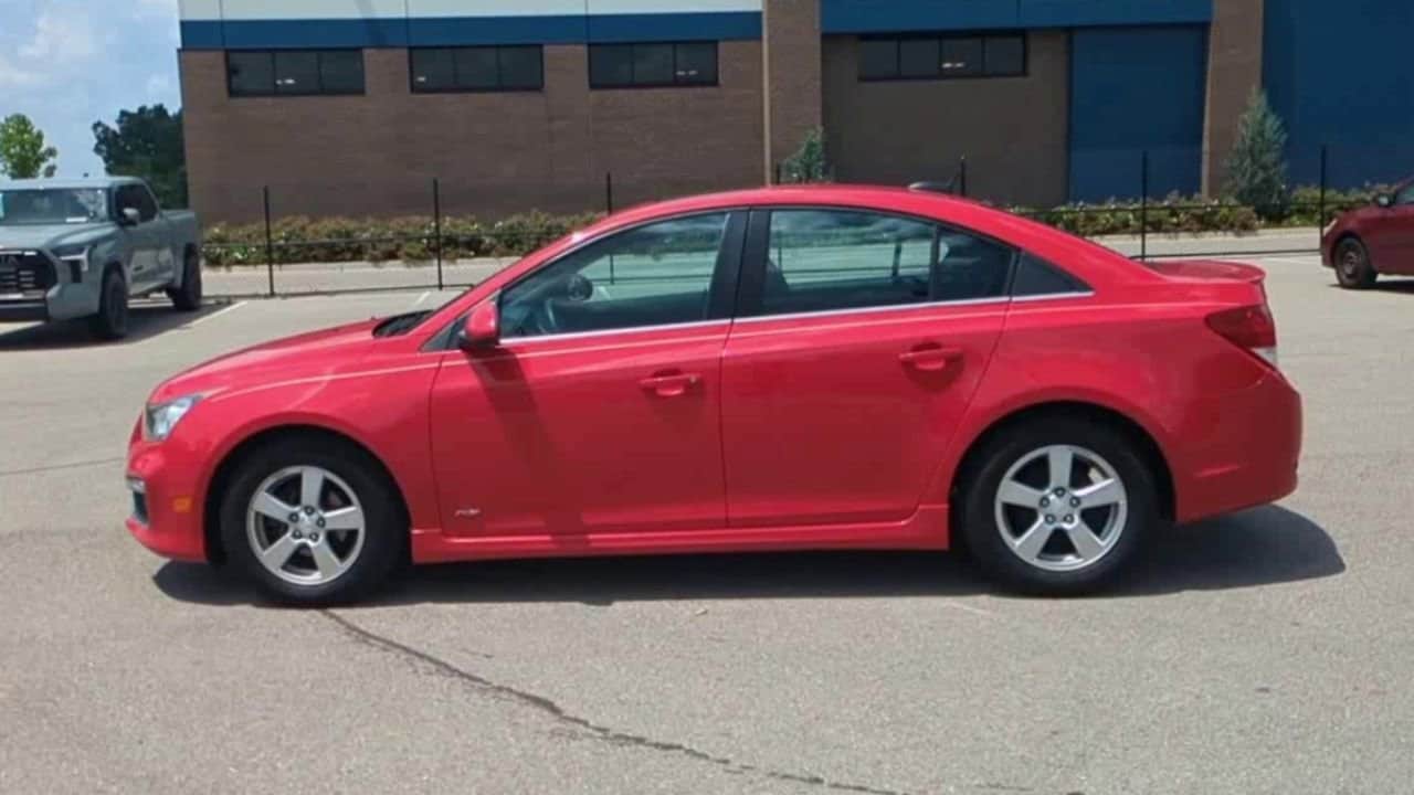 Thumbnail: 2016 Chevrolet Cruze - 5