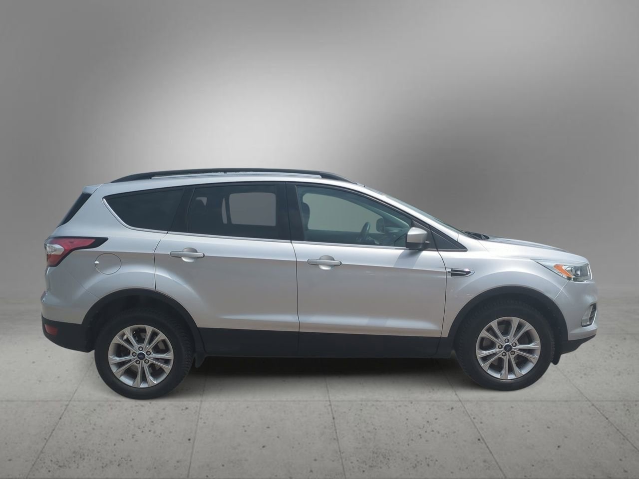 Thumbnail: 2017 Ford Escape - 9