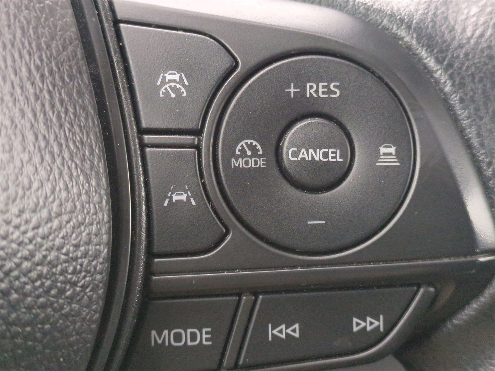 Thumbnail: 2025 Toyota Corolla - 24