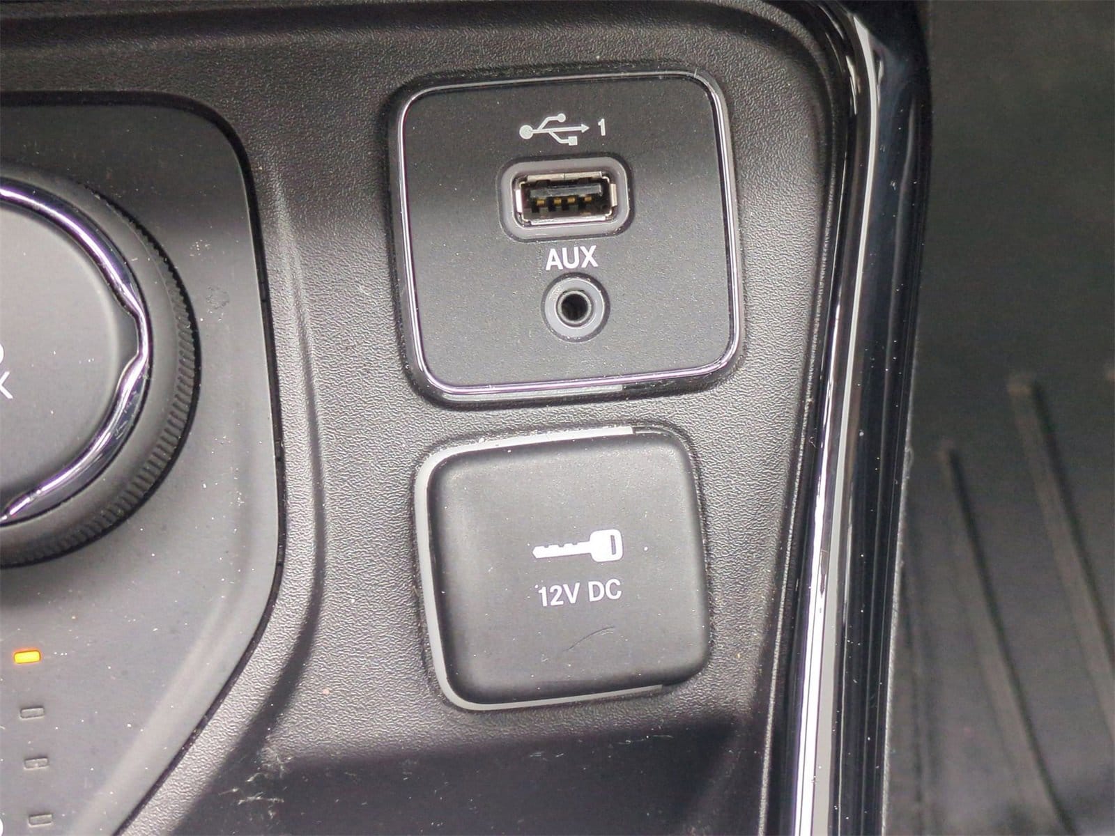 Thumbnail: 2020 Jeep Compass - 31