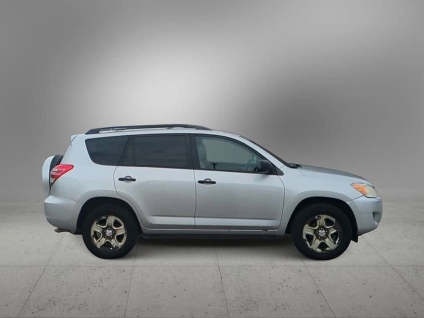 Thumbnail: 2011 Toyota RAV4 - 9