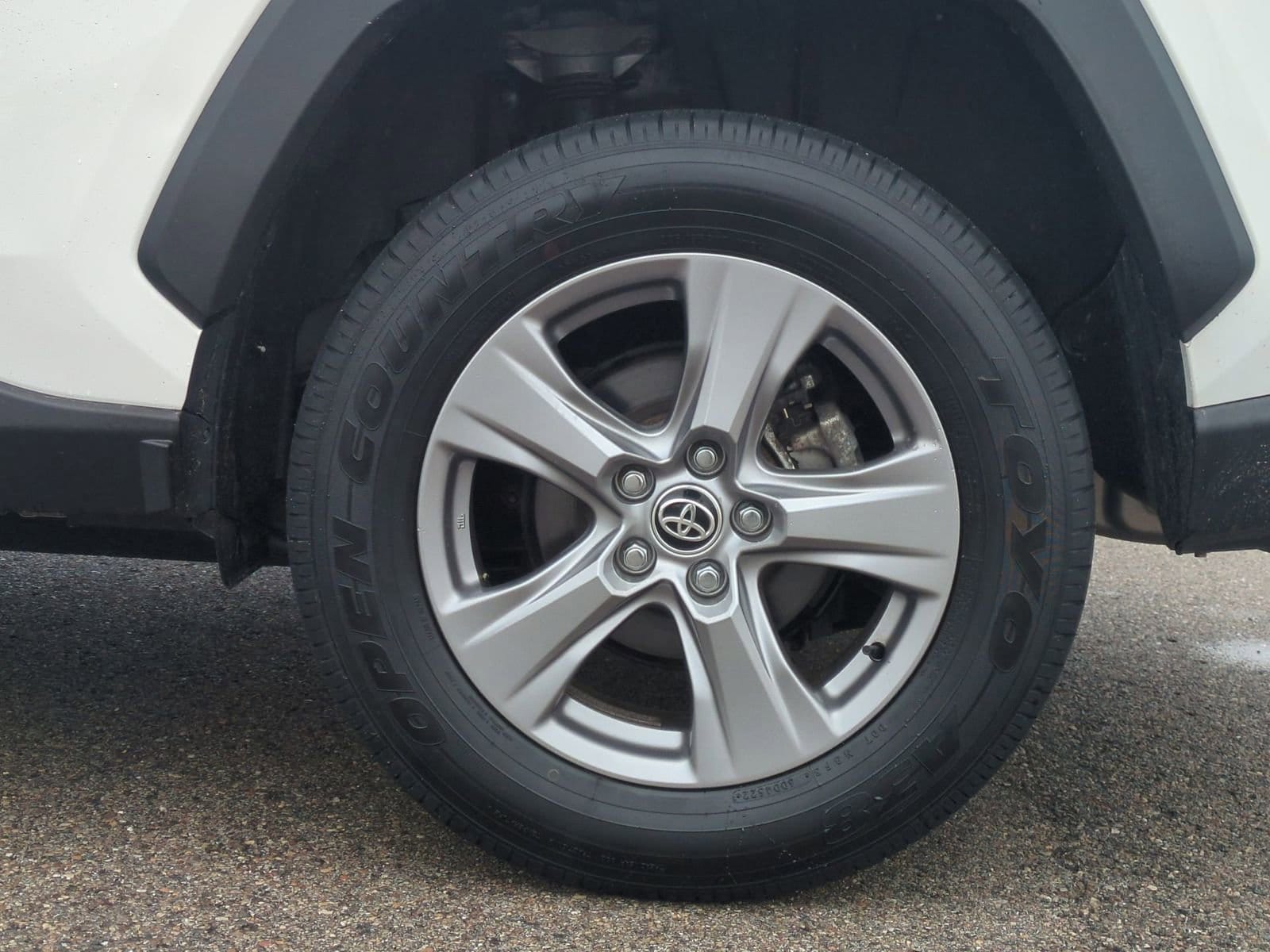 Thumbnail: 2023 Toyota RAV4 - 14