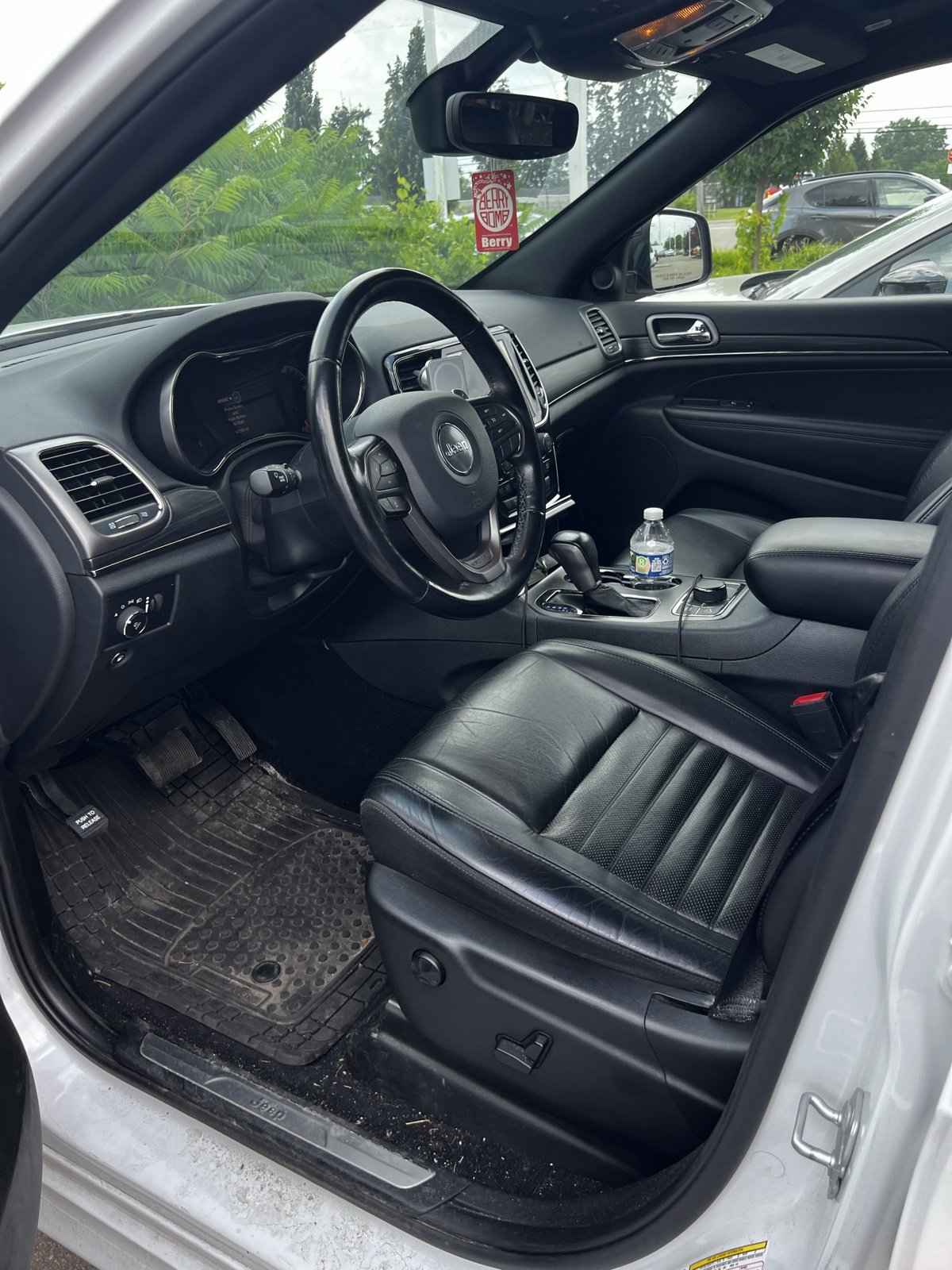 Thumbnail: 2020 Jeep Grand Cherokee - 6