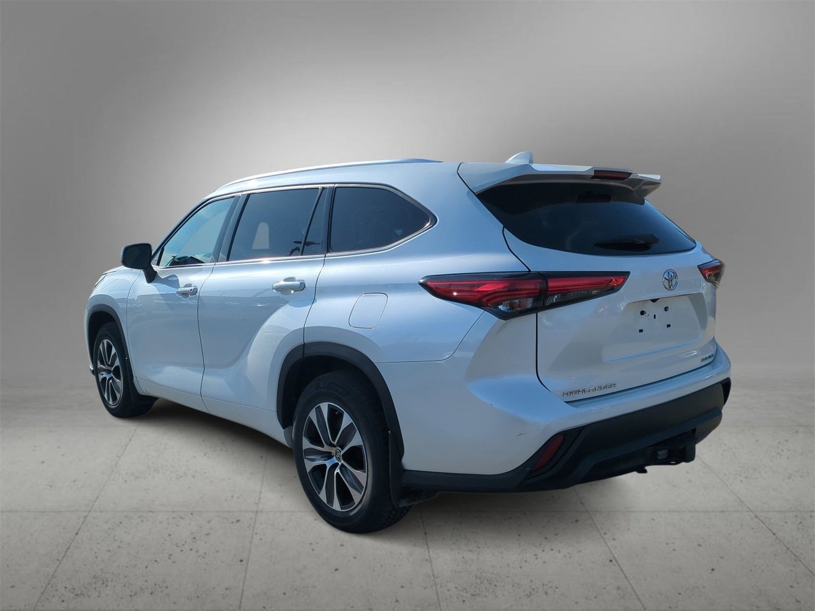 Thumbnail: 2021 Toyota Highlander - 6