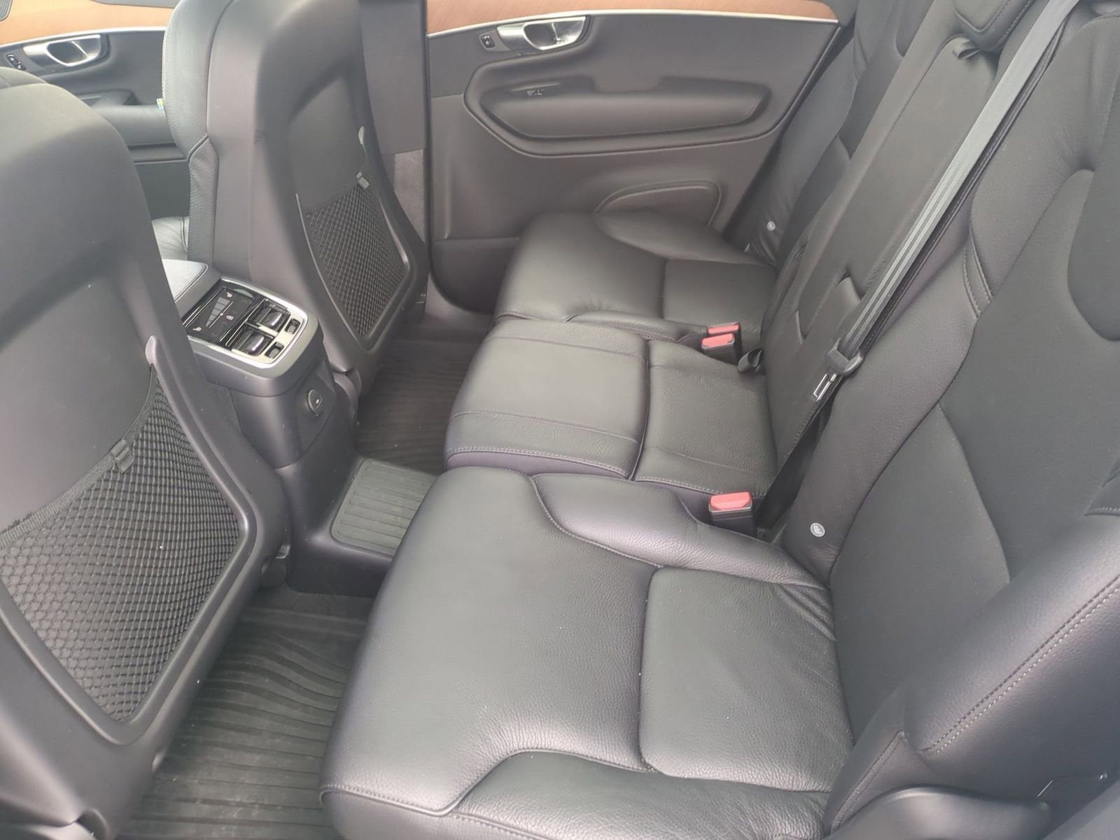 Thumbnail: 2021 Volvo XC90 - 20