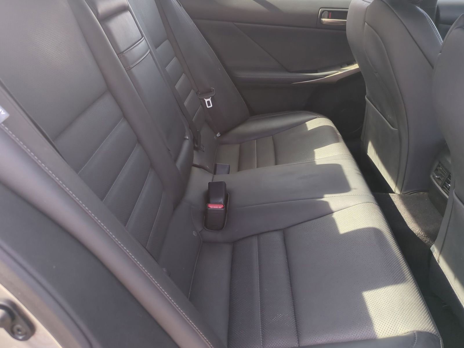 Thumbnail: 2017 Lexus IS - 21