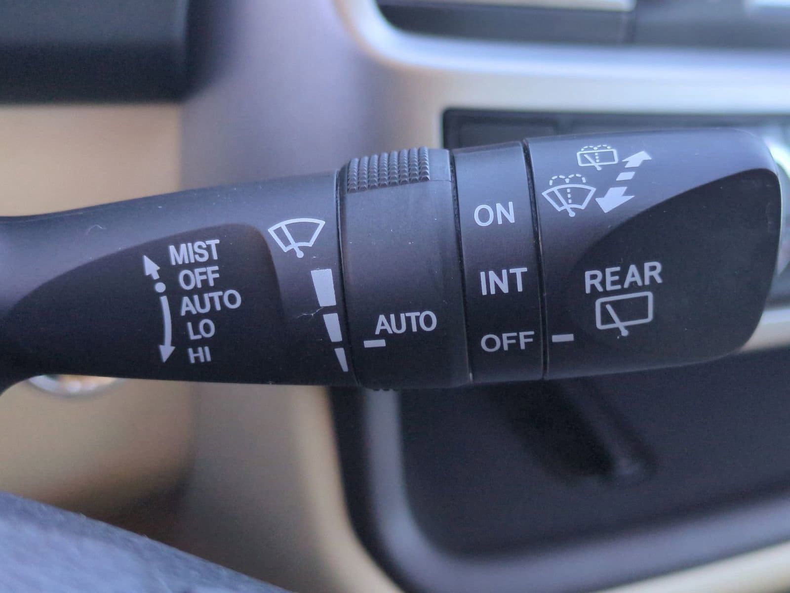 Thumbnail: 2016 Toyota Highlander - 27