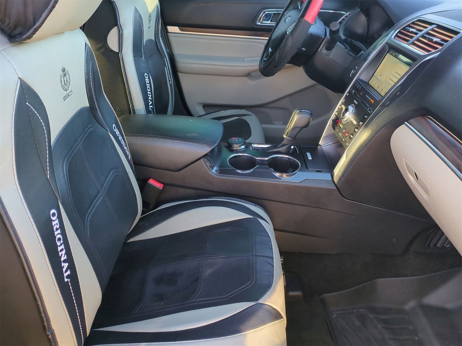 Thumbnail: 2018 Ford Explorer - 24