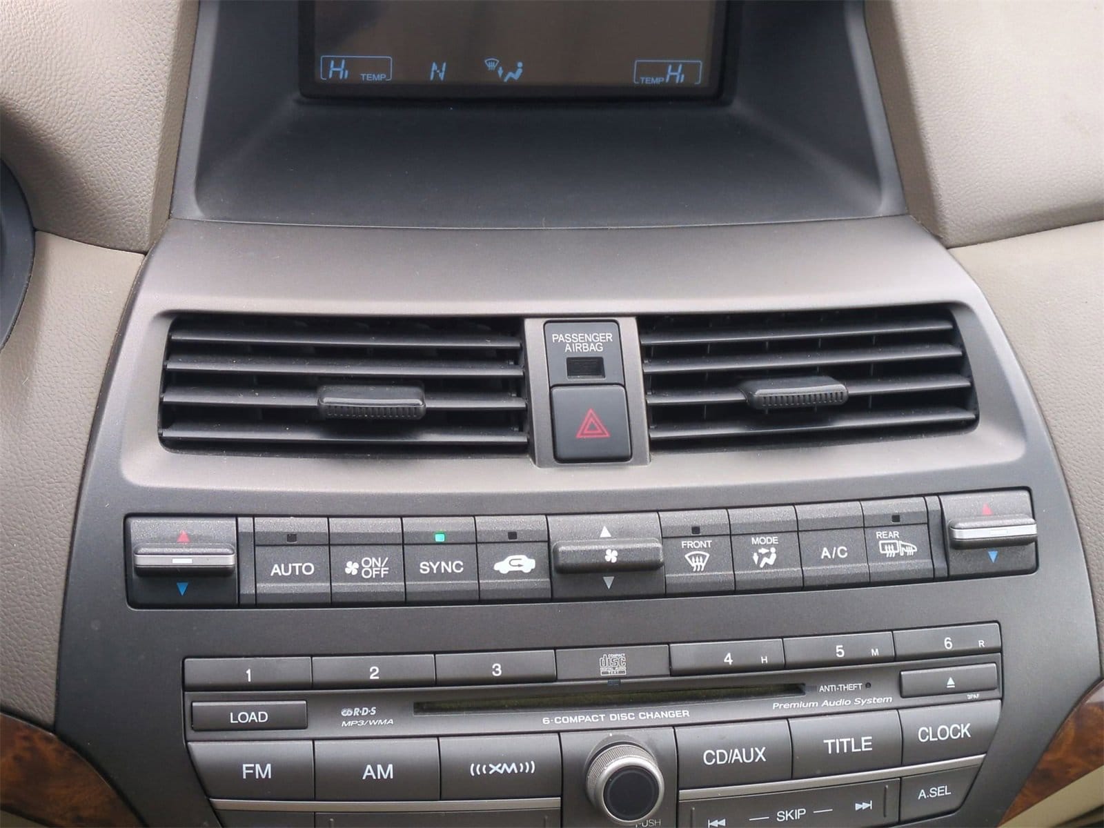 Thumbnail: 2010 Honda Accord - 28