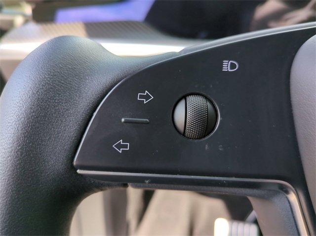 Thumbnail: 2022 Tesla Model X - 22