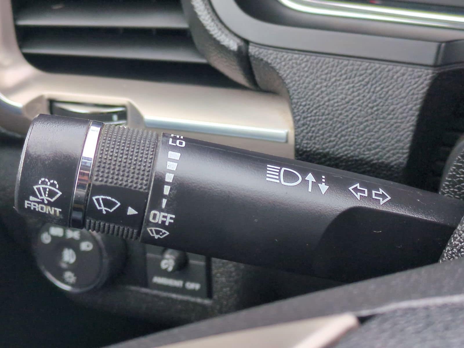 Thumbnail: 2015 GMC Acadia - 28