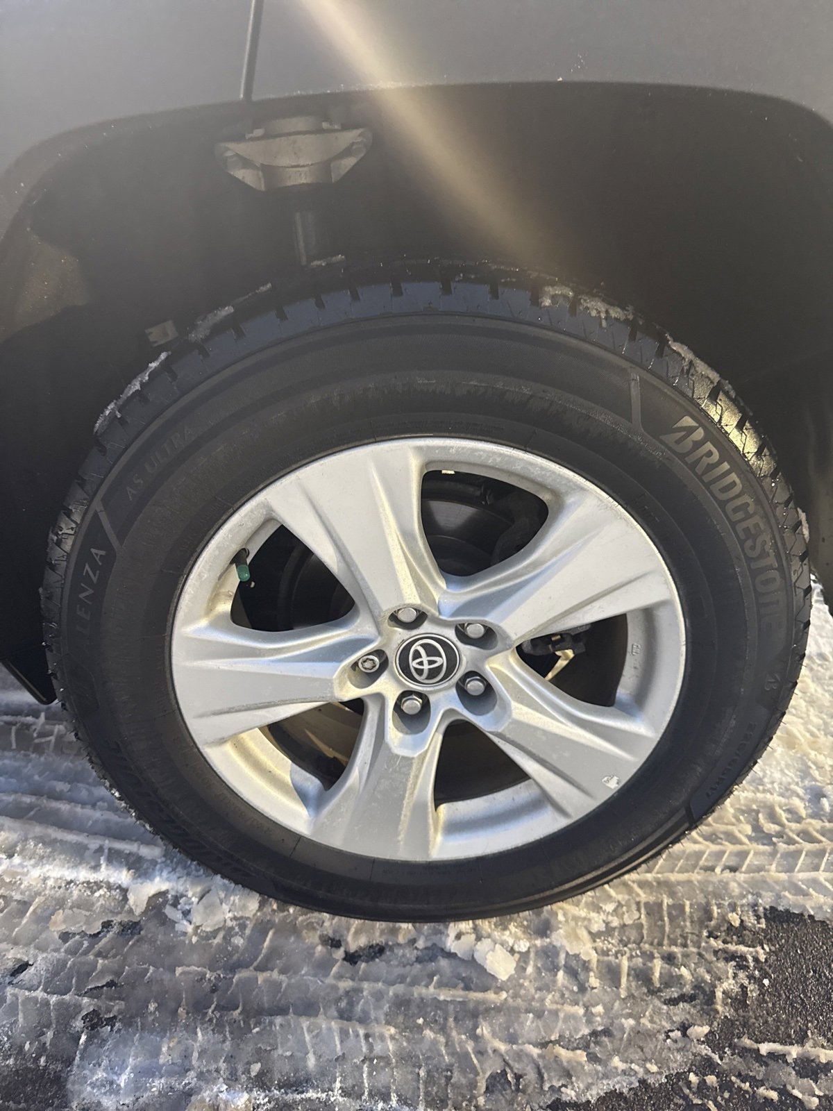 Thumbnail: 2021 Toyota RAV4 - 4