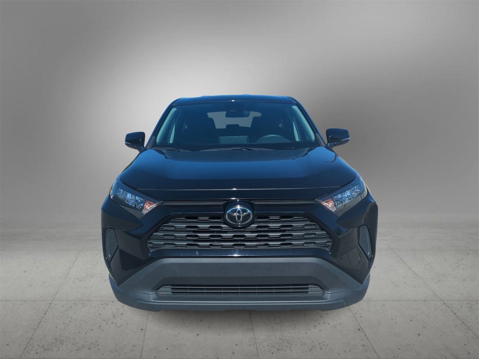 2022 Toyota RAV4 LE photo 2