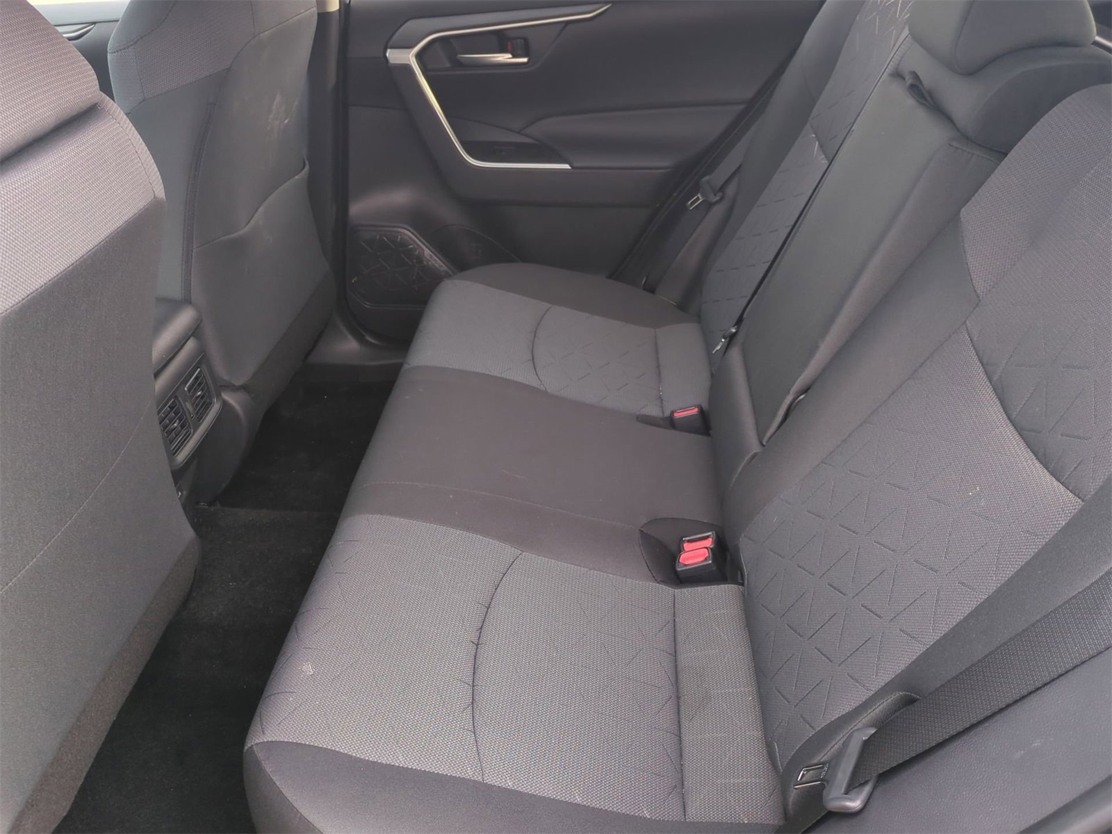 Thumbnail: 2025 Toyota RAV4 - 20