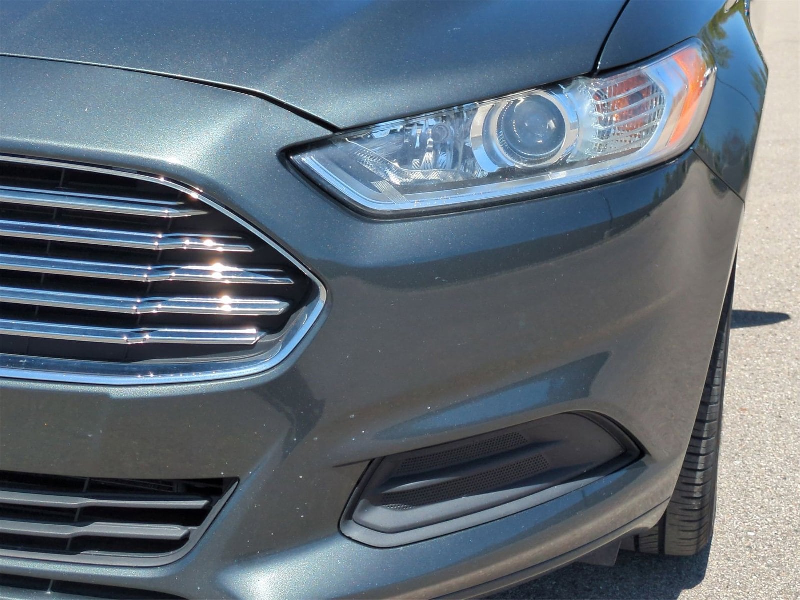 Thumbnail: 2016 Ford Fusion - 11