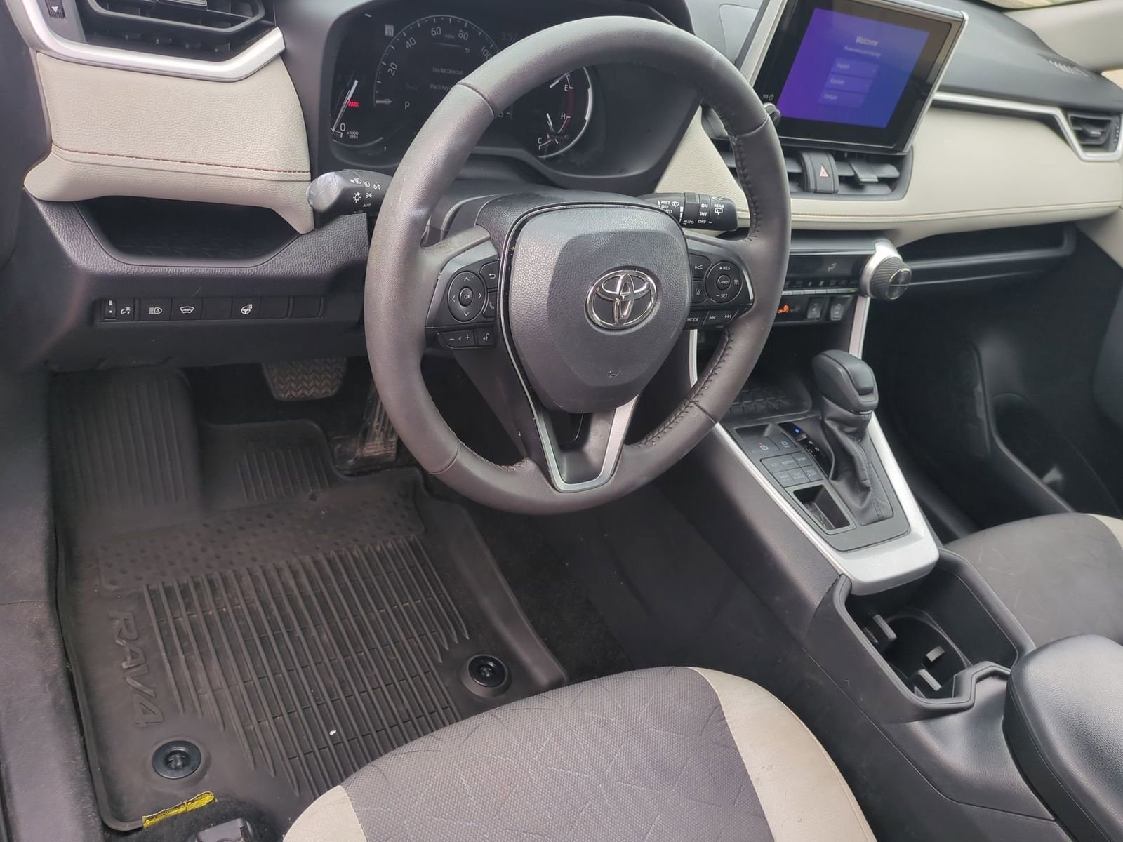 Thumbnail: 2024 Toyota RAV4 - 10