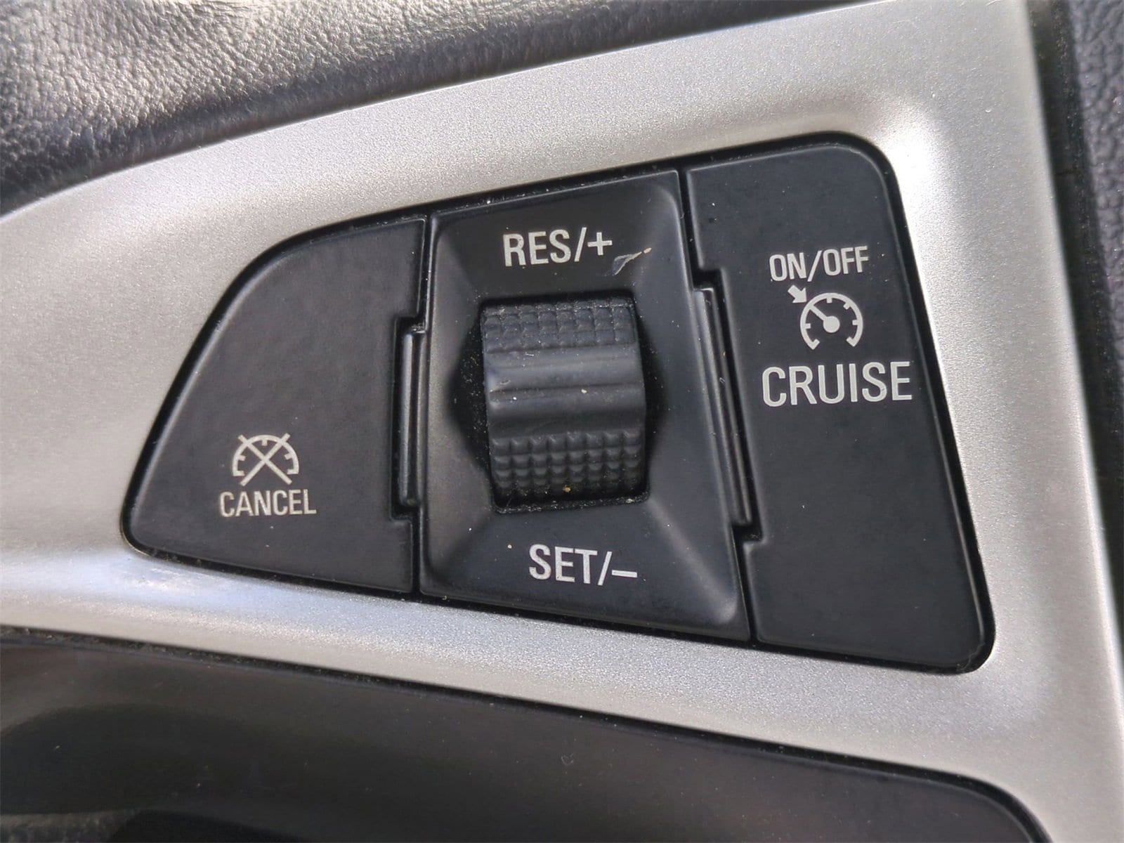 Thumbnail: 2015 GMC Terrain - 23