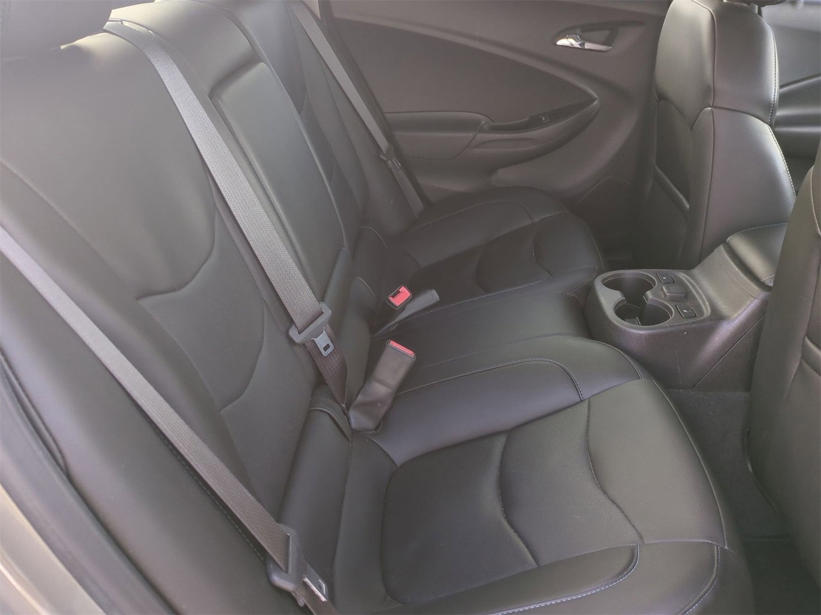 Thumbnail: 2017 Chevrolet Volt - 20