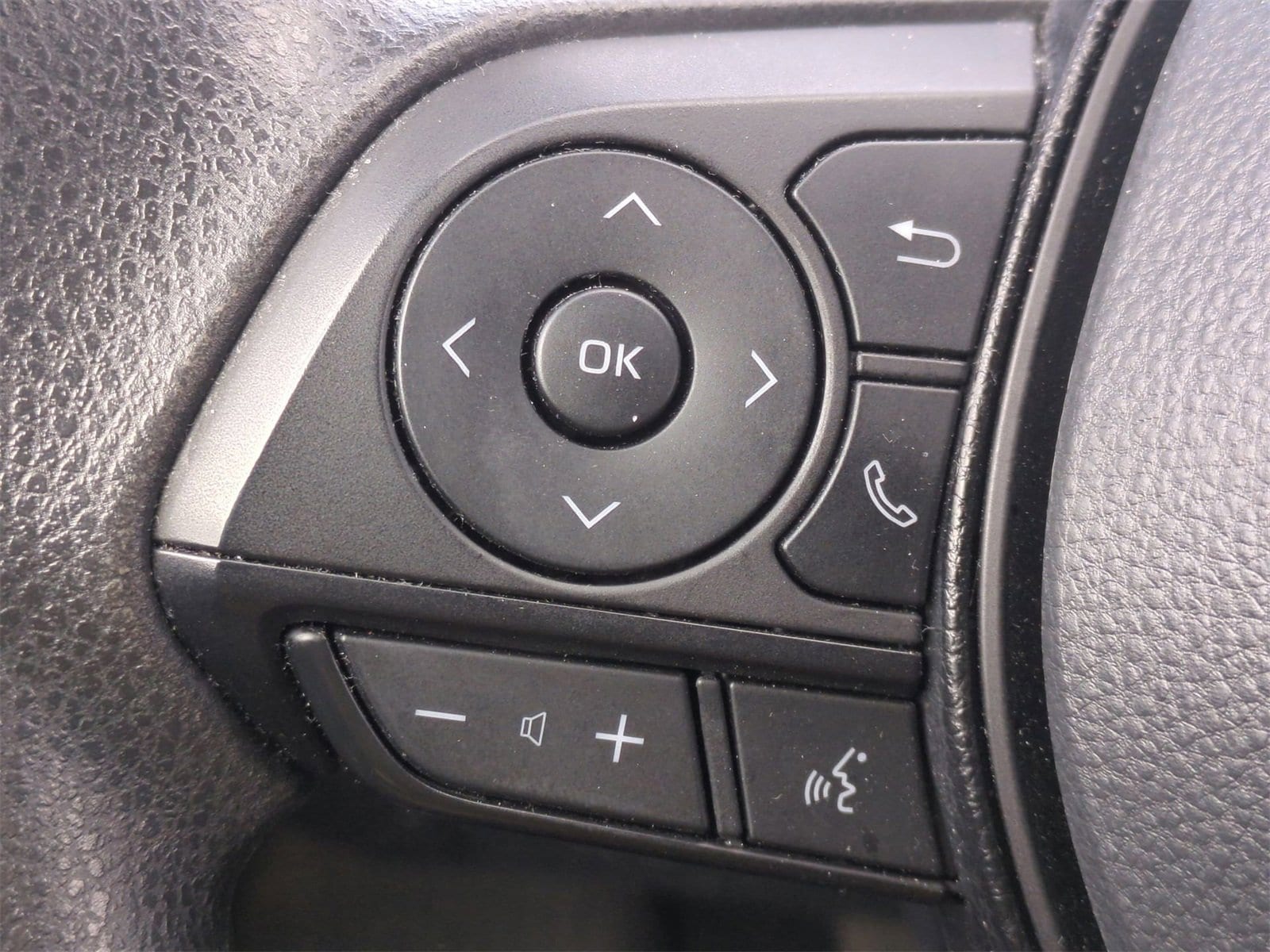 Thumbnail: 2024 Toyota RAV4 - 23