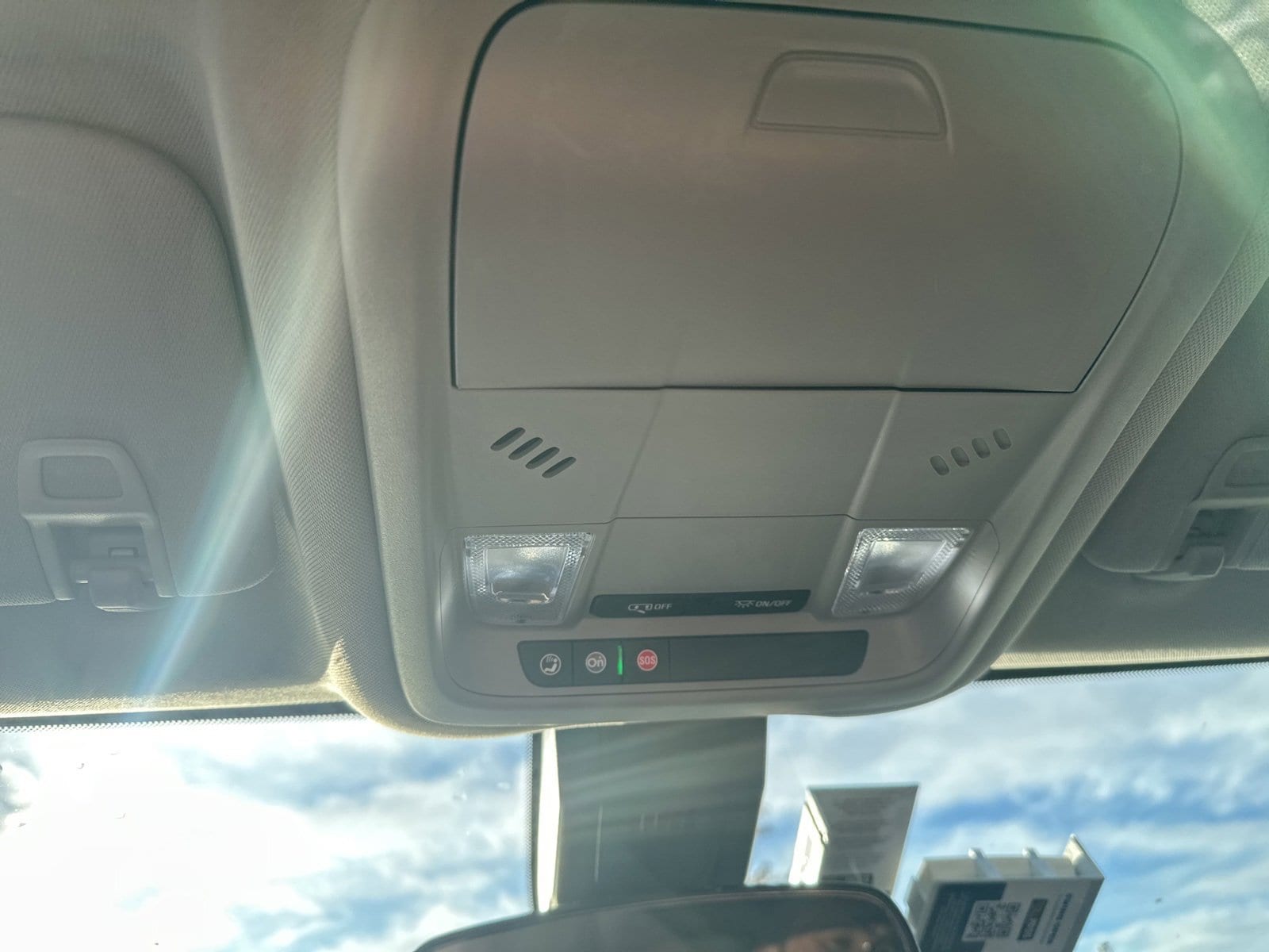 Thumbnail: 2024 Chevrolet Equinox - 24