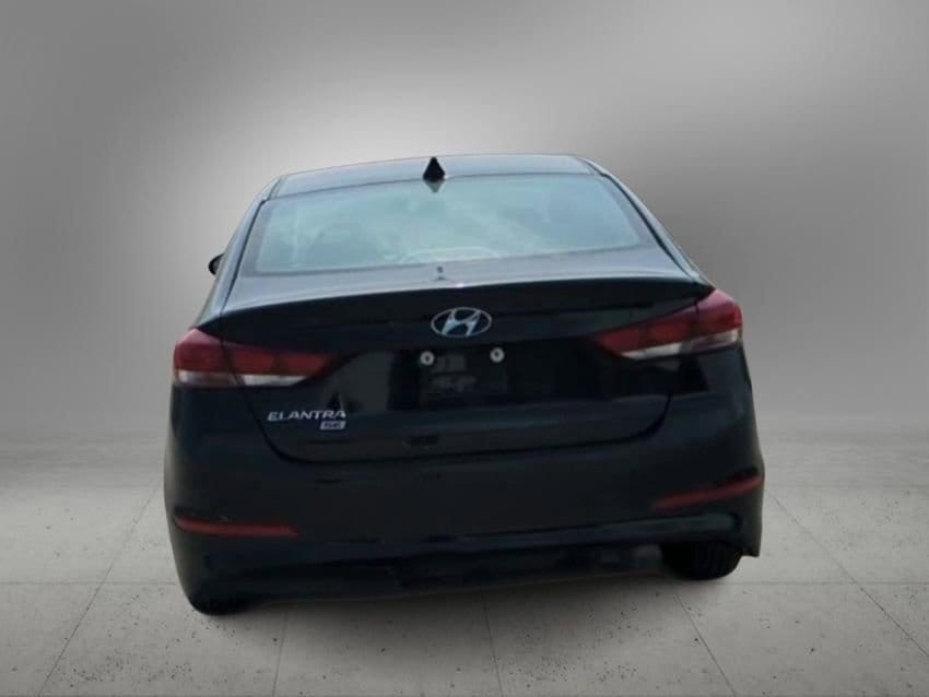 2017 Hyundai Elantra SE 7